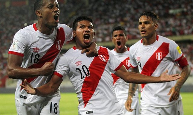 El Perú de Gareca se lo dio vuelta a Uruguay y se prende en la pelea