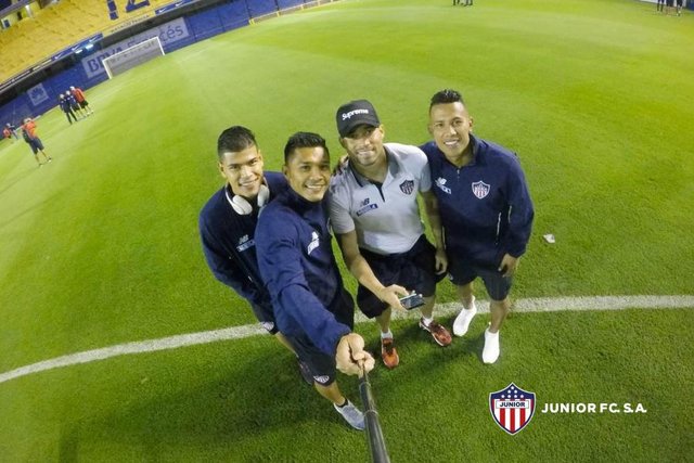 Las fotos de Teo en la Bombonera en la previa del duelo copero