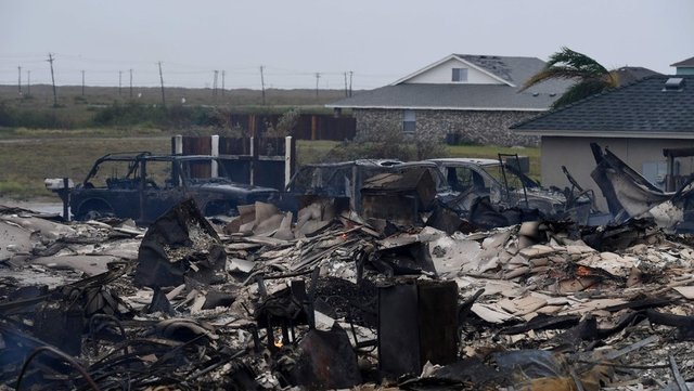 El huracán Harvey azota la costa de Texas: hay 3 muertos