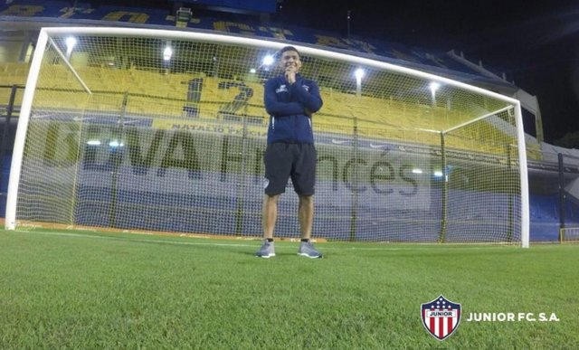 Las fotos de Teo en la Bombonera en la previa del duelo copero