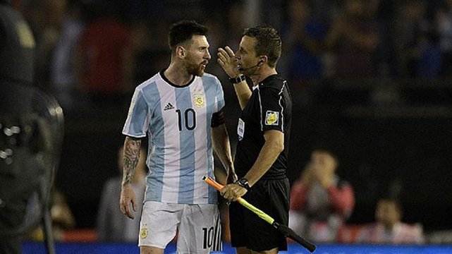 Messi tendrá que presentarse en la FIFA para hacer su descargo