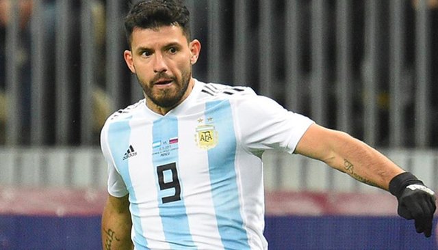 Tras marcar un gol, Agüero se desmayó y terminó hospitalizado