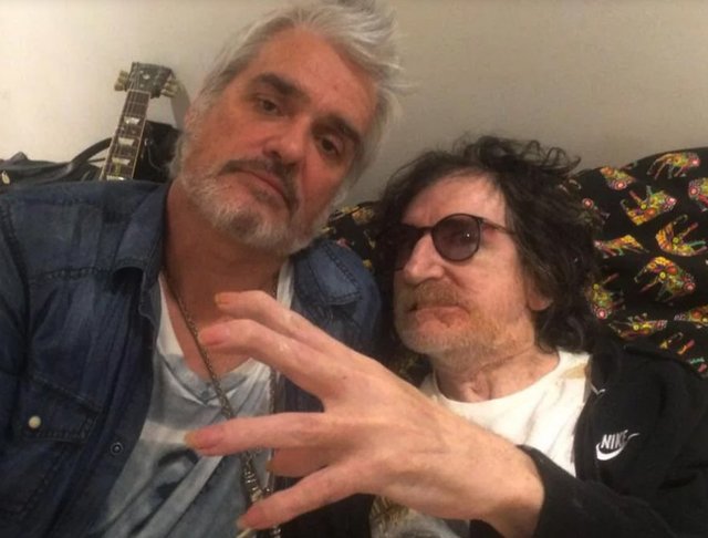 Charly García tuvo la visita de un ex Sumo para recibir el 2017