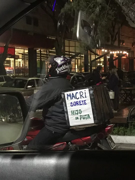 El delivery que se hizo viral por su tremenda devoción al presidente