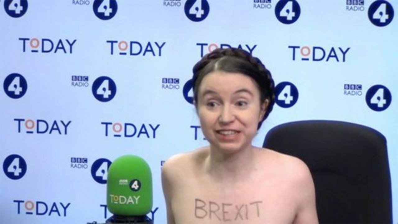 Activista en contra del Brexit se desnuda en un programa de radio en vivo -  Diario Registrado