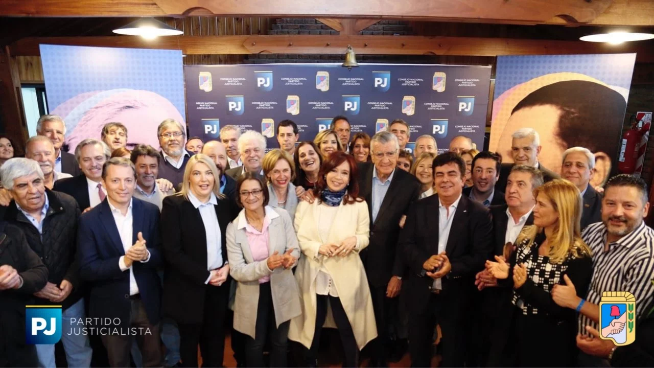 Quién es quién en la foto de Cristina en el PJ