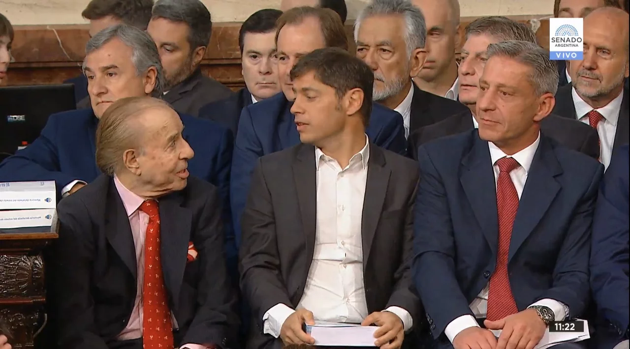 La foto de Kicillof y Menem juntos en el Congreso agita las redes