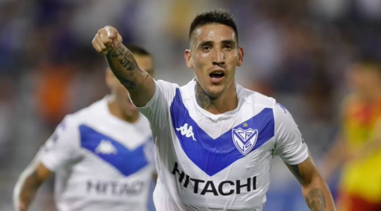 Se define el futuro de Centurión: ¿sigue en Vélez o vuelve a Boca?