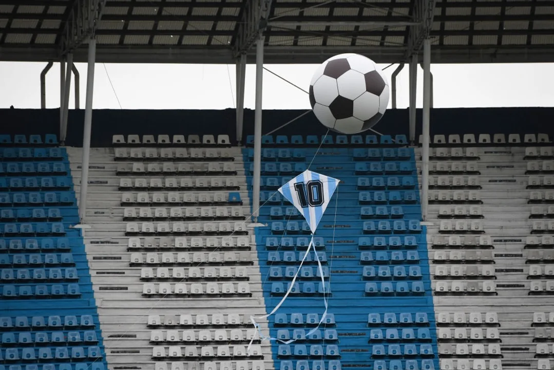 Emocionante: así fue el primer homenaje a Diego en la Copa Maradona