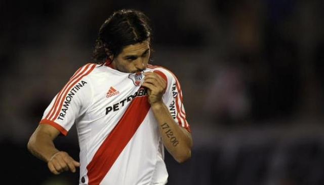 El 'Chori' Domínguez se despidió del Olympiacos y ¿vuelve a River?