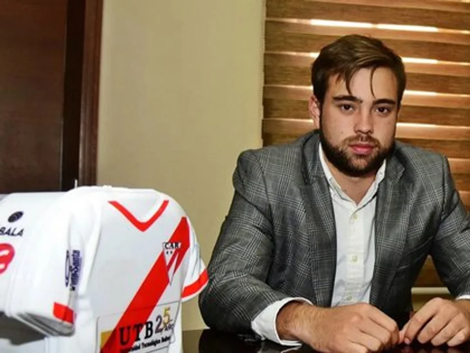 Denuncia: el video de los regalos que le hizo Boca a los árbitros 
