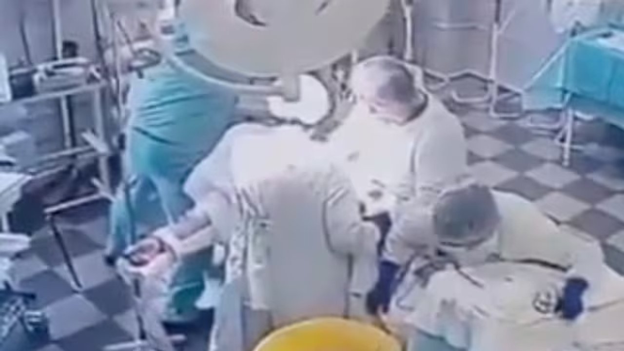 Zdravniki v Rusiji kljub potresu nadaljevali operacijo in rešili življenje