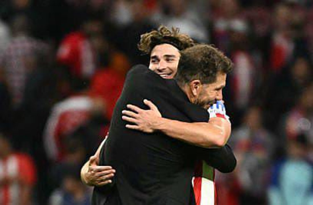 Julián Álvarez, héroe del Atlético: tres goles y una feroz crítica a Simeone en plena transmisión