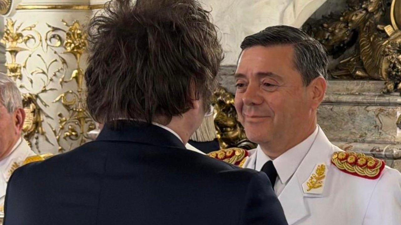 Polémica con el Ministro de Defensa: defendió la decisión de Galtieri de llevar pibes sin instrucción a Malvinas y lo destrozaron