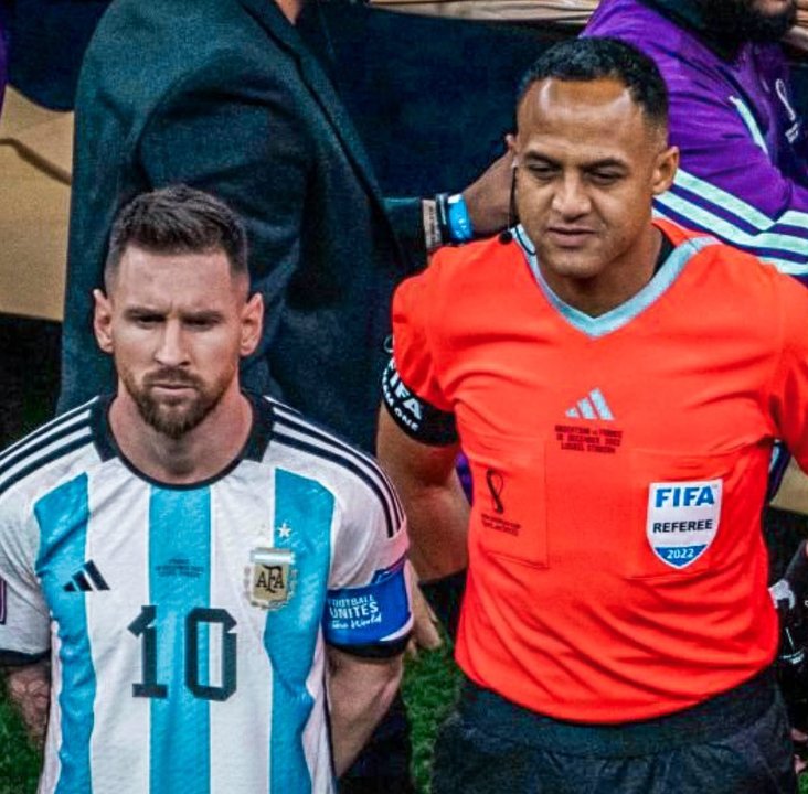 La queja de un diario inglés por el árbitro de la semifinal: "Es el favorito de Messi"