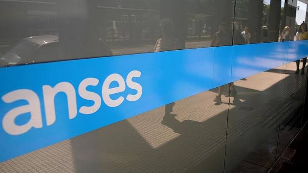 Esta prestación de ANSES entrega más de $250.000 a matrimonios: quienes la pueden pedir