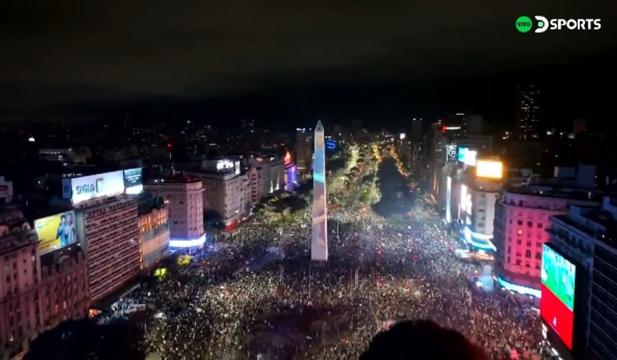 Cientos de miles de personas salieron a las calles a agradecer por el esfuerzo de la selección a pesar del segundo puesto