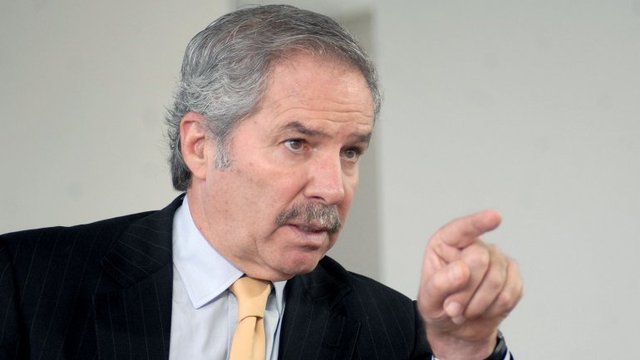 “Marcos Peña jamás administró ni un kiosco”, afirmó Felipe Solá