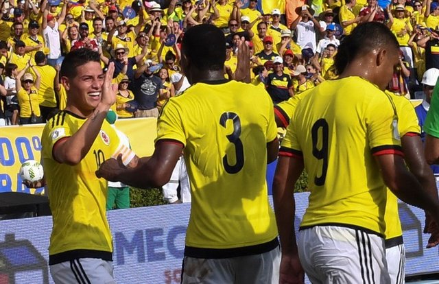 Colombia venció 2 a 0 a Venezuela y mira de cerca el Mundial de Rusia