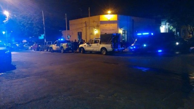 Allanaron la casa de la abuela del Kun Agüero y encontraron droga