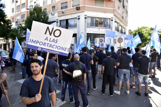 La apertura de importaciones preocupa a los gobernadores