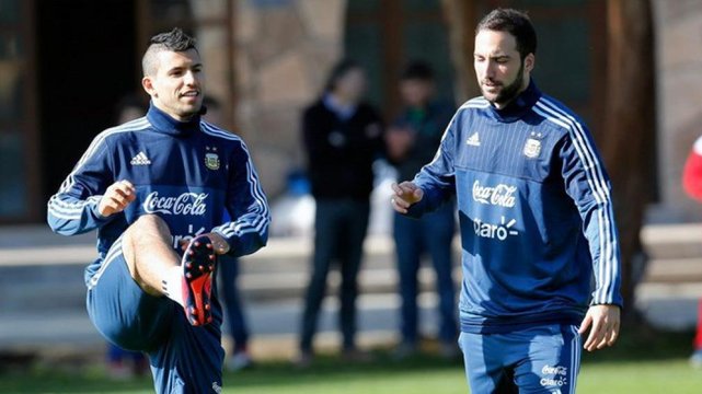 Bauza anticipó que los dos jugadores más resistidos serán titulares