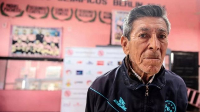 Futbolistas desnudaron y humillaron a un utilero de 82 años en Perú