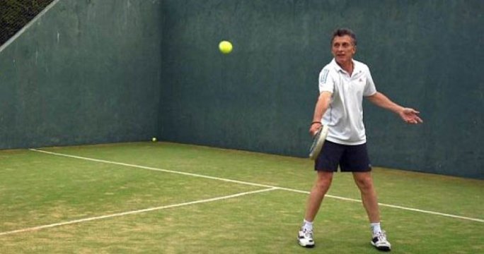 Macri vuelve al quirófano para operarse la rodilla