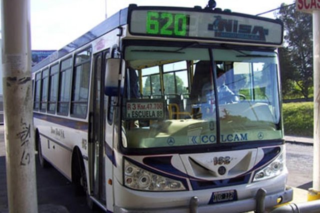 Atacaron a otro colectivero de la línea 620