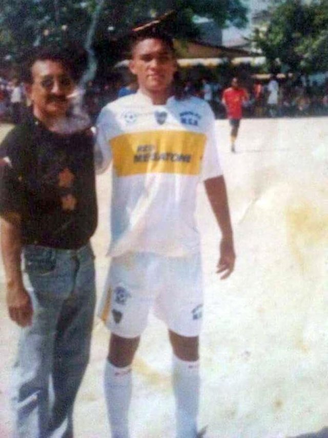 Apareció una foto de Teo Gutiérrez vistiendo la remera de Boca