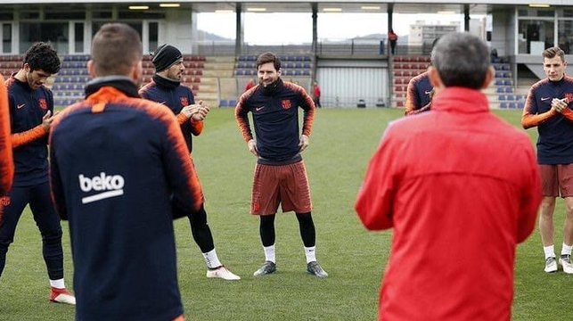 Así recibió el plantel de Barcelona a Messi luego de ser padre