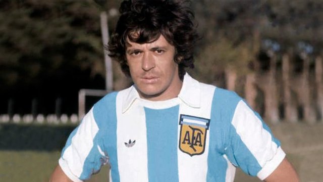 Falleció René el 'Loco' Houseman, una gloria del fútbol argentino