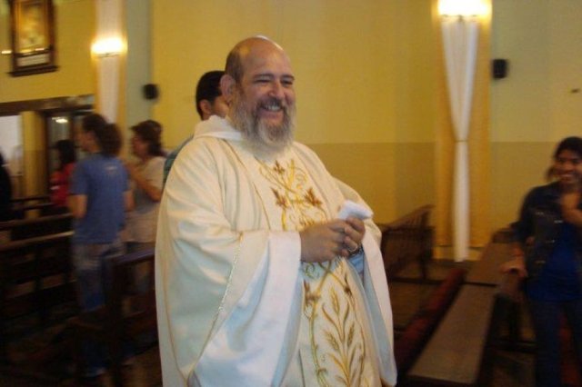 Detuvieron a otro sacerdote denunciado por abusar de menores