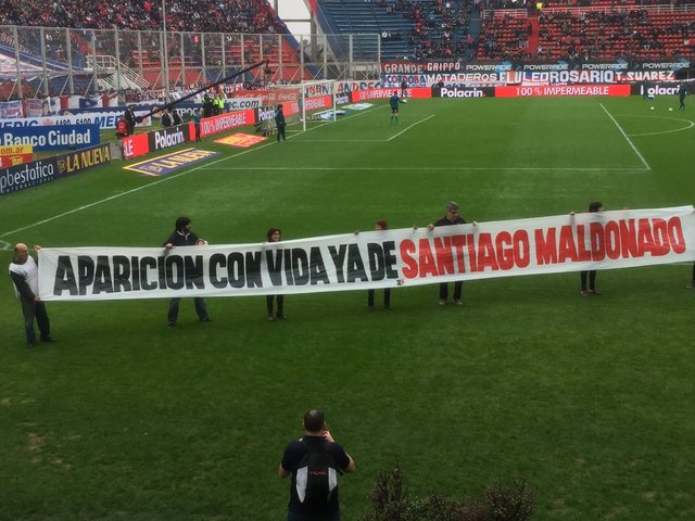 San Lorenzo también pidió por la aparición de Santiago Maldonado