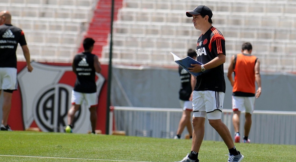 Gallardo confirmó a los concentrados: ¿Boyé o Martínez en lugar de Teo?