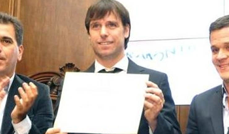Cavenaghi fue distinguido como Personalidad destacada del deporte