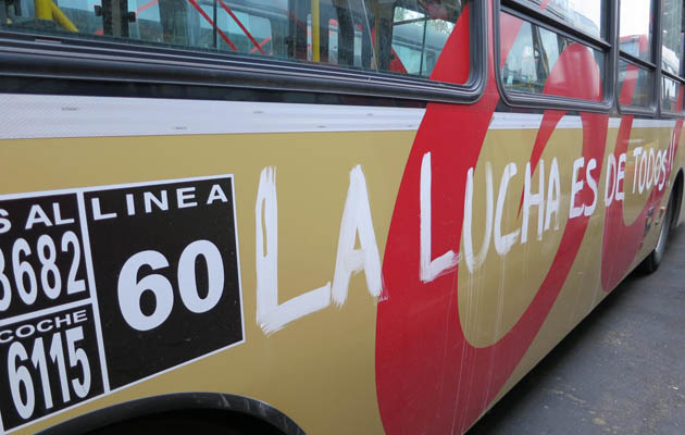 Continúa paralizada la línea 60