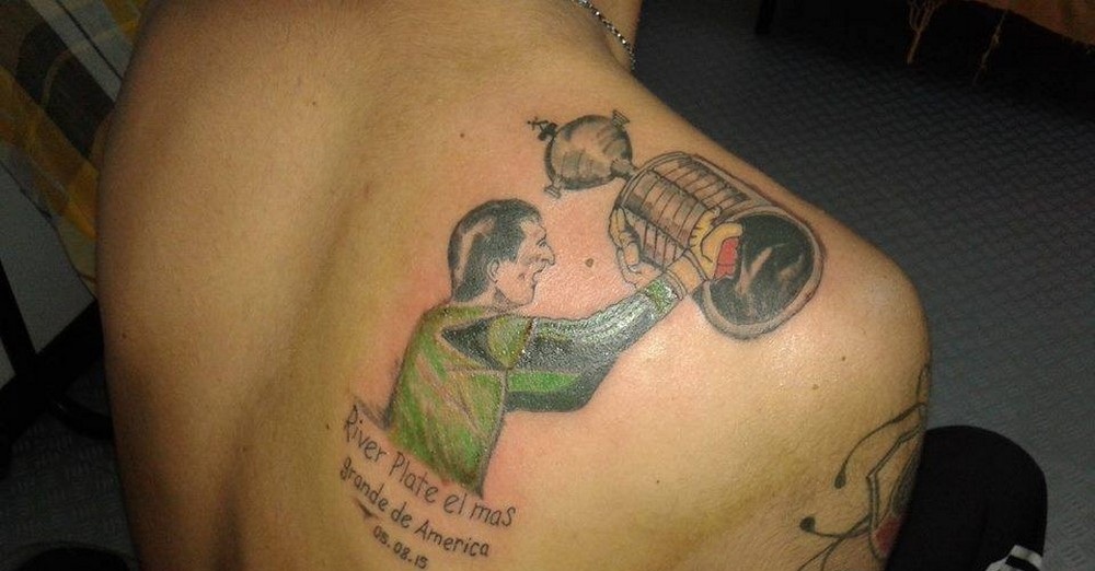 Los hinchas de River festejaron la Copa Libertadores con tatuajes