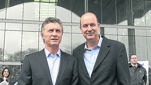 ¿Cómo funciona el nuevo megacanje que Cambiemos emitió por decreto?