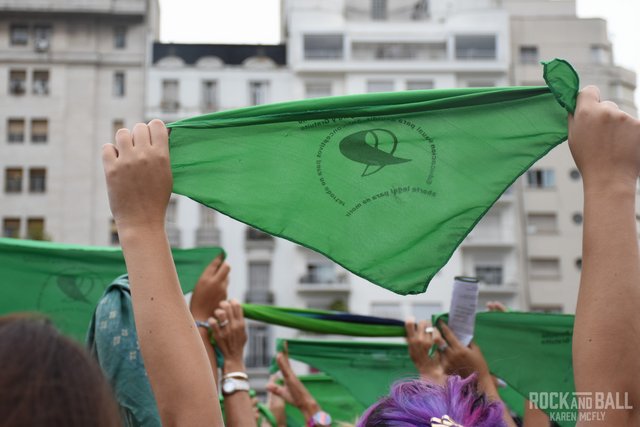 Urtubey se echa para atrás y Salta se une al aborto legal con causales