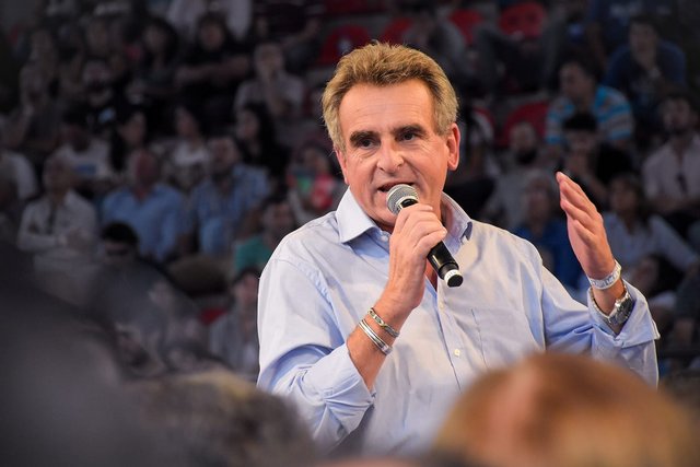Agustín Rossi: “Tengo la intención de ser presidente”